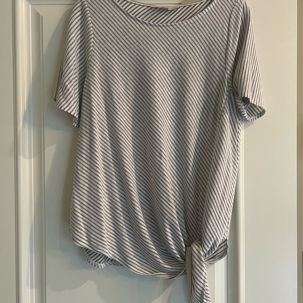 LOFT Gray and White Tie Front Short Sleeve Tee